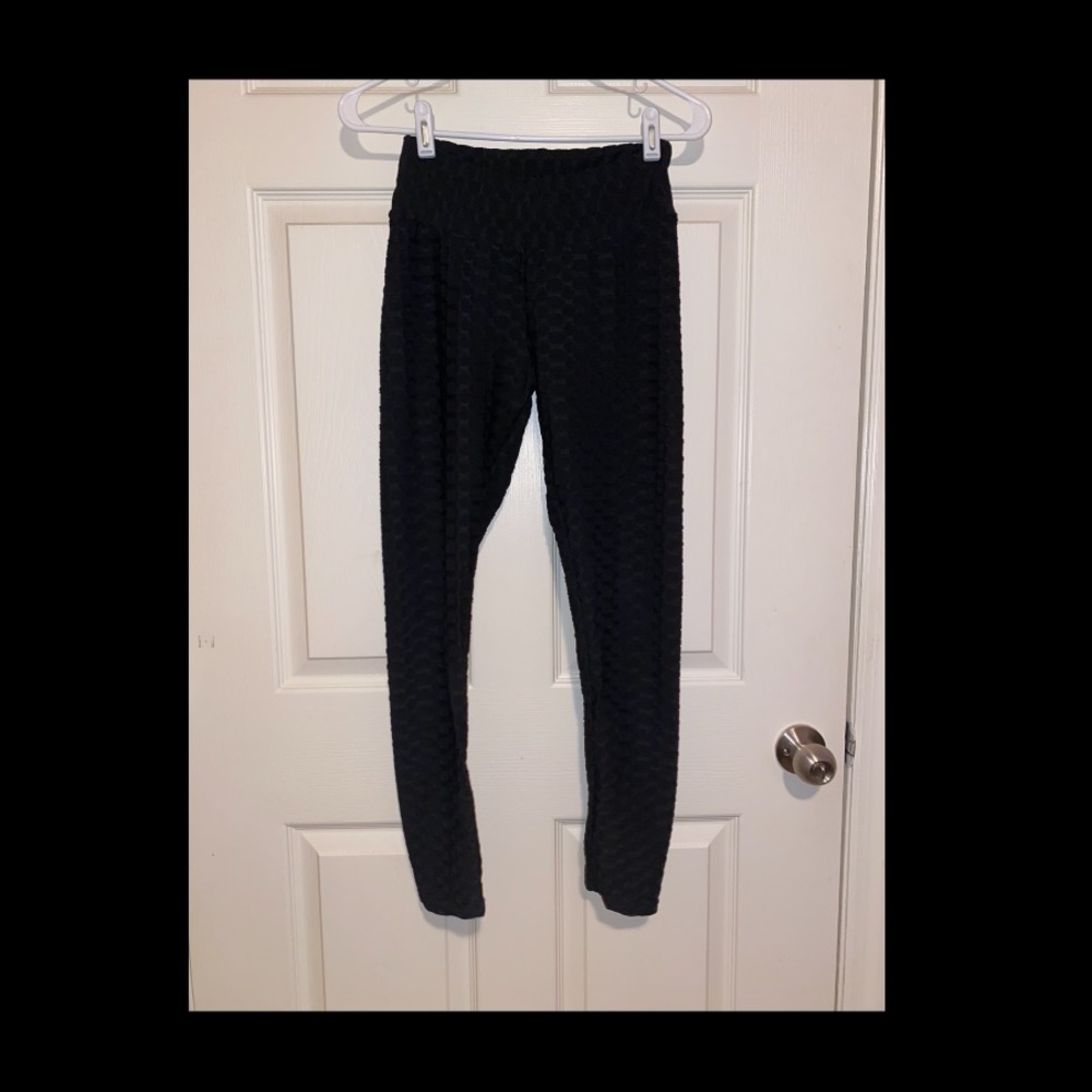 Fitted Scrunch-butt Leggings